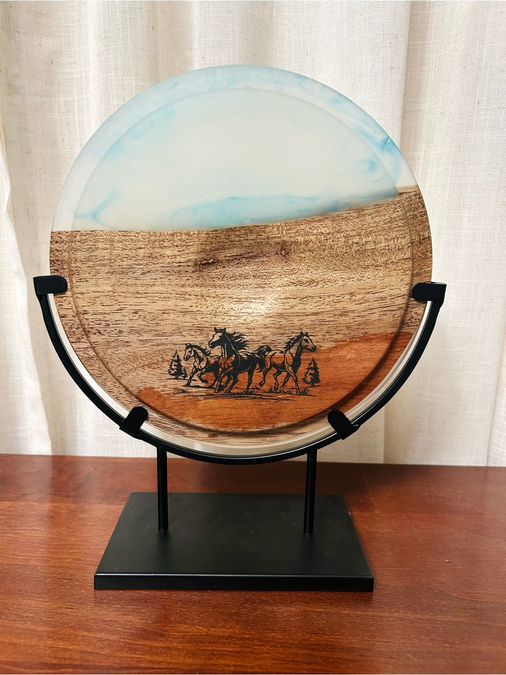 2Cs Designs & Woodworking Handmade Resin Horse Decor | Round Wood Art | Western